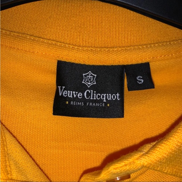 NWOT Collector’s Veuve Clicquot Polo t-shirt - Picture 4 of 4